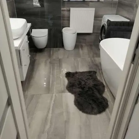 Przestronny Wysoki Standard Apartment *