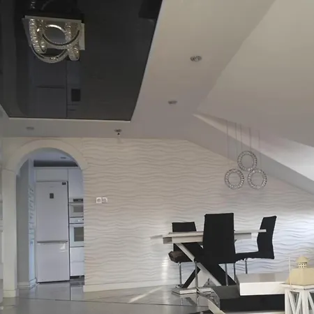 Apartamento Przestronny Wysoki Standard *